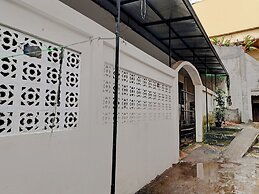 OYO Life 92685 Kost Arimbi