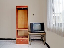 OYO Life 92685 Kost Arimbi