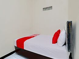 OYO Life 92685 Kost Arimbi