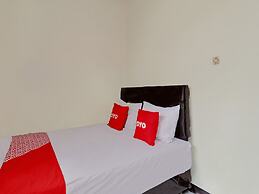 OYO Life 92685 Kost Arimbi