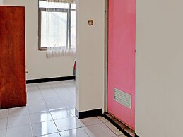 OYO Life 92685 Kost Arimbi