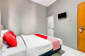 OYO Life 91239 Kost Rosandy House Yogyakarta
