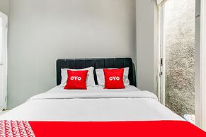 OYO Life 91239 Kost Rosandy House Yogyakarta