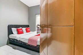 OYO Life 91239 Kost Rosandy House Yogyakarta