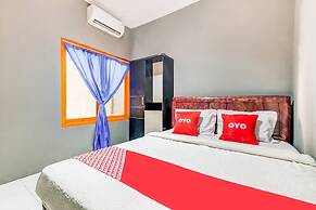 OYO Life 91239 Kost Rosandy House Yogyakarta