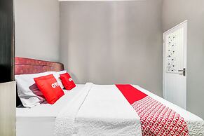 OYO Life 91239 Kost Rosandy House Yogyakarta