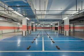 ibis Jiaodong Airport EMU Town Store