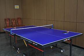 ibis Jiaodong Airport EMU Town Store