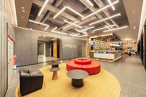 ibis Jiaodong Airport EMU Town Store