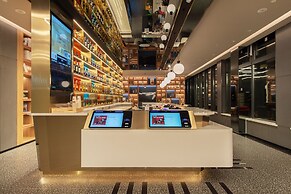 ibis Jiaodong Airport EMU Town Store