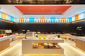 ibis Jiaodong Airport EMU Town Store