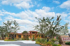 ibis Jiaodong Airport EMU Town Store