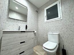 Anais Apartments by gaiarooms