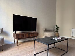 Anais Apartments by gaiarooms