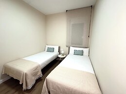 Anais Apartments by gaiarooms