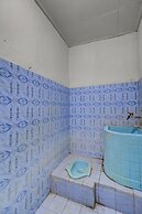 OYO Life 92838 Kost Ibu Surya