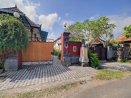 OYO Life 92838 Kost Ibu Surya