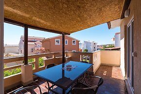 Ivica two Bedroom Apartment B, Novalja