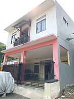 OYO Life 92779 Kost Arjuna