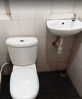 OYO Life 92779 Kost Arjuna