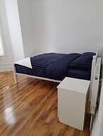 Rayans Lodge Startford