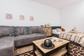 Władysława IV Studio Gdynia by Renters