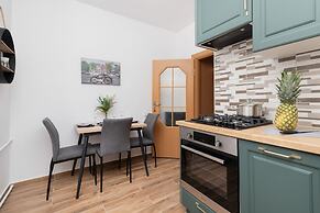 Władysława IV Studio Gdynia by Renters