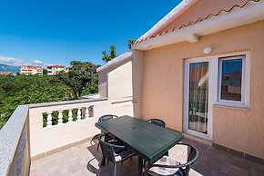 Ivica two Bedroom Apartment L, Novalja