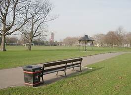 Charming 2-bed Apartment in London