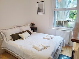 Charming 2-bed Apartment in London