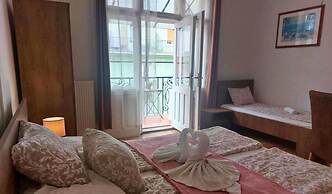 BlackSheep Budapest Smart Rooms