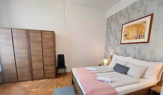 BlackSheep Budapest Smart Rooms