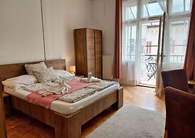 BlackSheep Budapest Smart Rooms