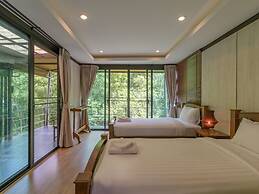 The Stream House at Mae Kampong