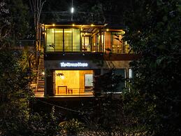 The Stream House at Mae Kampong