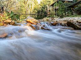 The Stream House at Mae Kampong