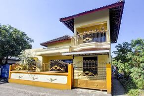 OYO Life 92846 Kost Putra Griya Eka