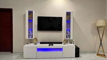 We Offer you a Lovely 1-bed Apartment in Abidjan