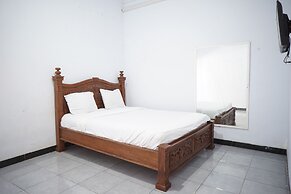 OYO Life 92886 Rumah Nyaman Radhika 2 Syariah