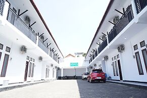 OYO Life 92886 Rumah Nyaman Radhika 2 Syariah