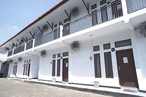 OYO Life 92886 Rumah Nyaman Radhika 2 Syariah