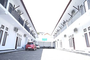 OYO Life 92886 Rumah Nyaman Radhika 2 Syariah