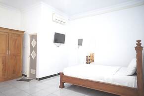 OYO Life 92886 Rumah Nyaman Radhika 2 Syariah