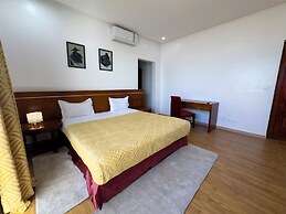 Oasis Seaside by Barok