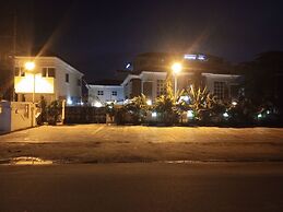 Vinpy Hotels