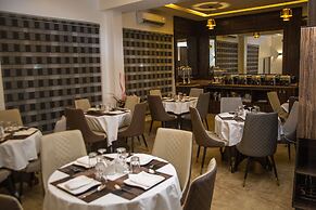 Vinpy Hotels