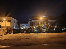 Vinpy Hotels