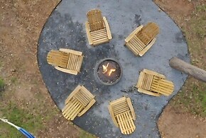 Modern Kingsland Home W/ River Access & Kayaks 4 Bedroom Home by RedAw