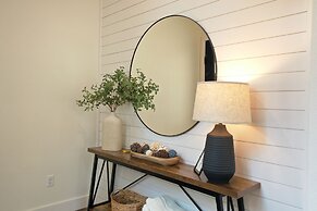 Modern Kingsland Home W/ River Access & Kayaks 4 Bedroom Home by RedAw