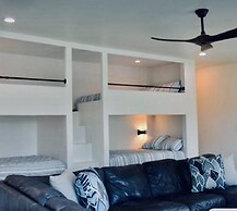 Modern Kingsland Home W/ River Access & Kayaks 4 Bedroom Home by RedAw